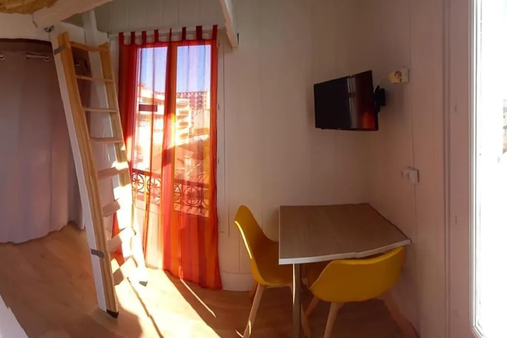 Pigeonnier 10M2 Au Sol Plus Mezza Plus Sdb Saint-Raphael  Apartment Saint-Raphael (Var)